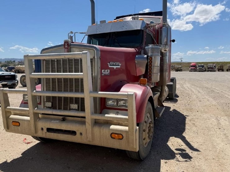 2007-kenworth-w900-image-2