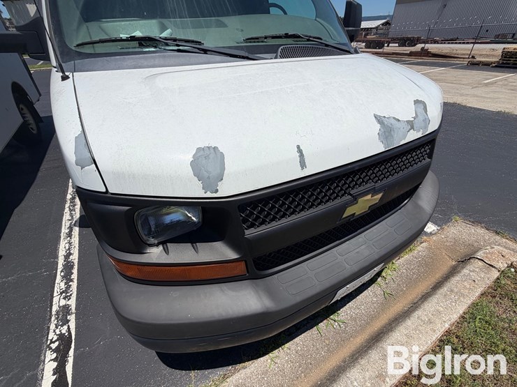 2011-chevrolet-express-g3500-image-10