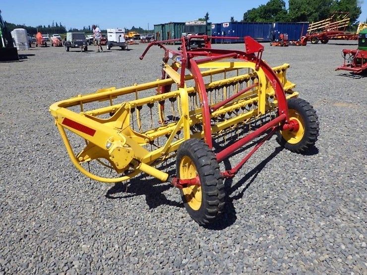 new-holland-258-image-1