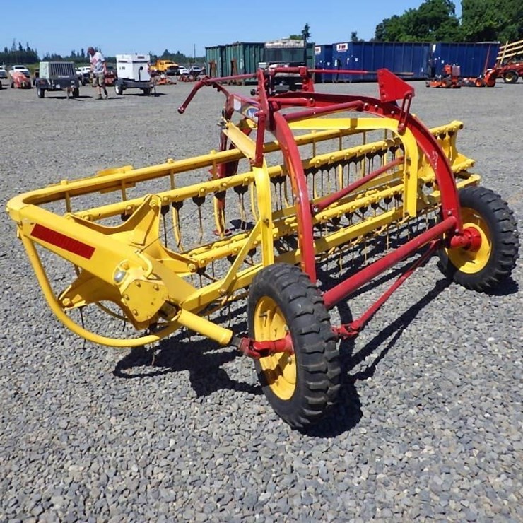 NEW HOLLAND 258