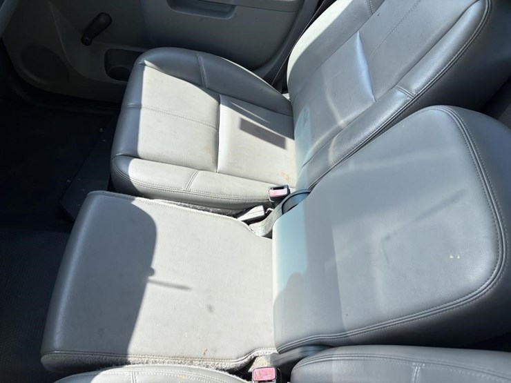 2011-chevrolet-2500hd-image-13