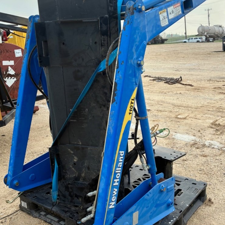 NEW HOLLAND 110TL