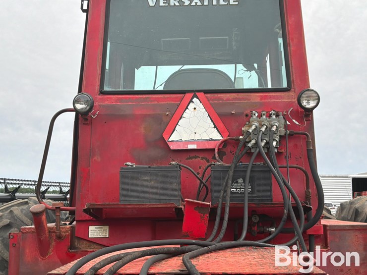 1975-versatile-850-image-14