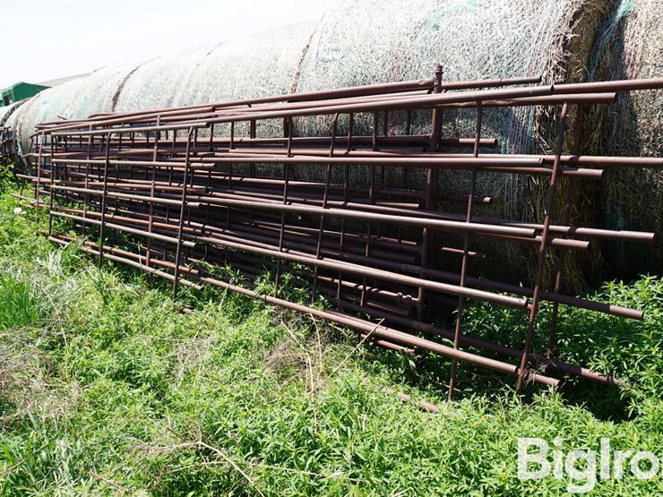 continuous-fence-panels-image-1