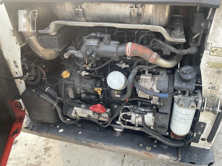 2022-bobcat-s770-image-16