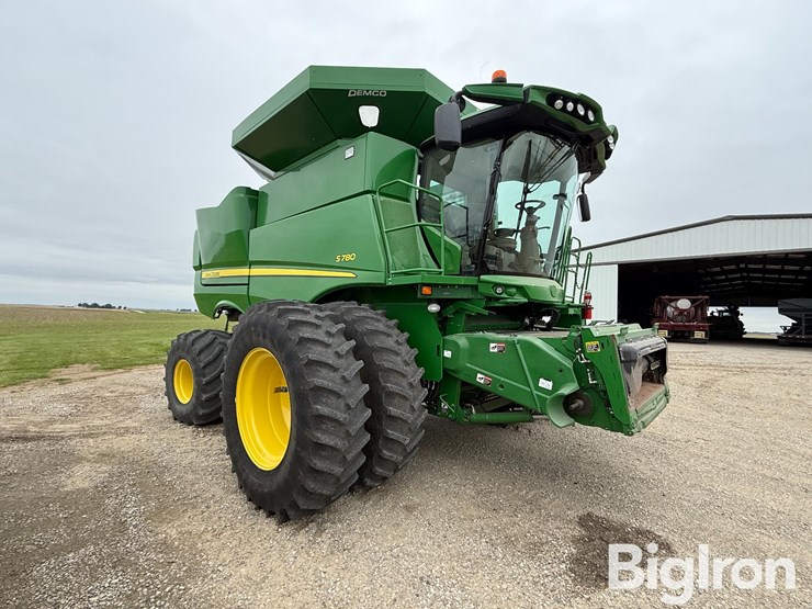 2019-john-deere-s780-image-3
