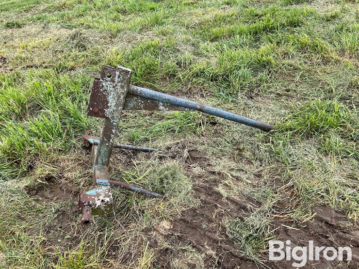 shop-built-3-pt-bale-spear-image-4