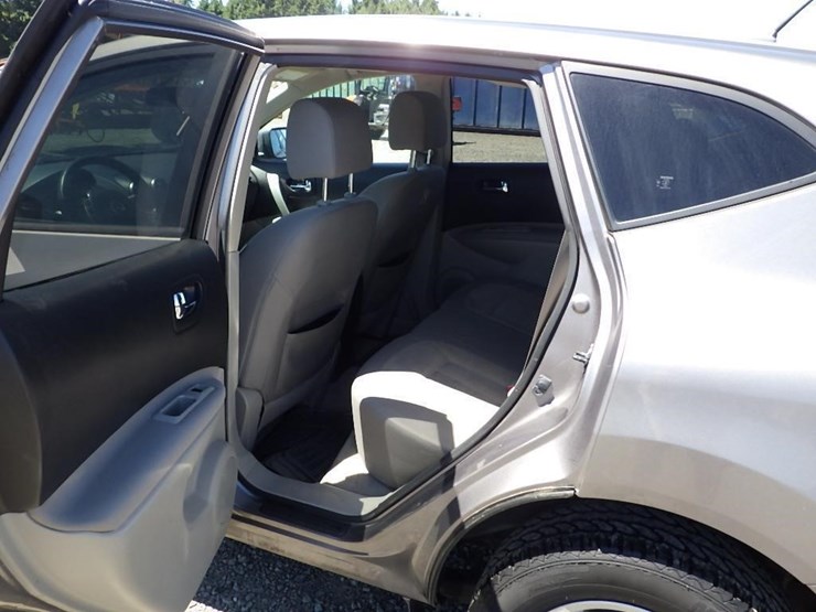 2013-nissan-rogue-image-17