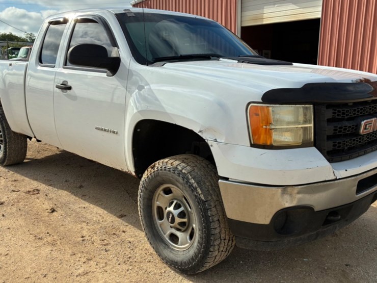 2012-gmc-sierra-2500hd-image-3