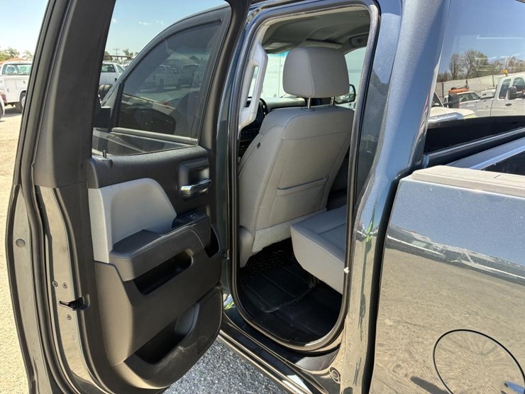 2019-chevrolet-silverado-1500-image-12
