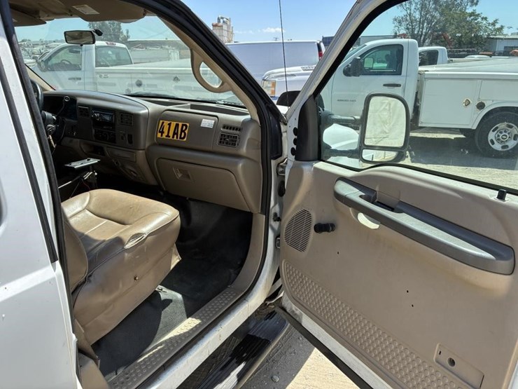 2001-ford-f350-image-10