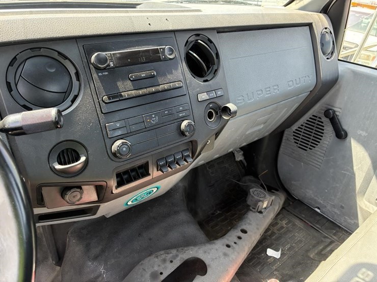 2015-ford-f650-image-19
