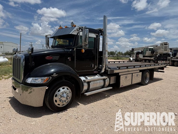 (x)-(1-50)-2015-peterbilt-s/a-slick-back-rolloff,-...-image-1