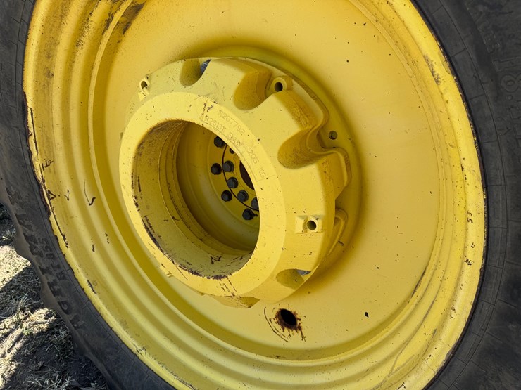 2019-john-deere-8295r-image-22