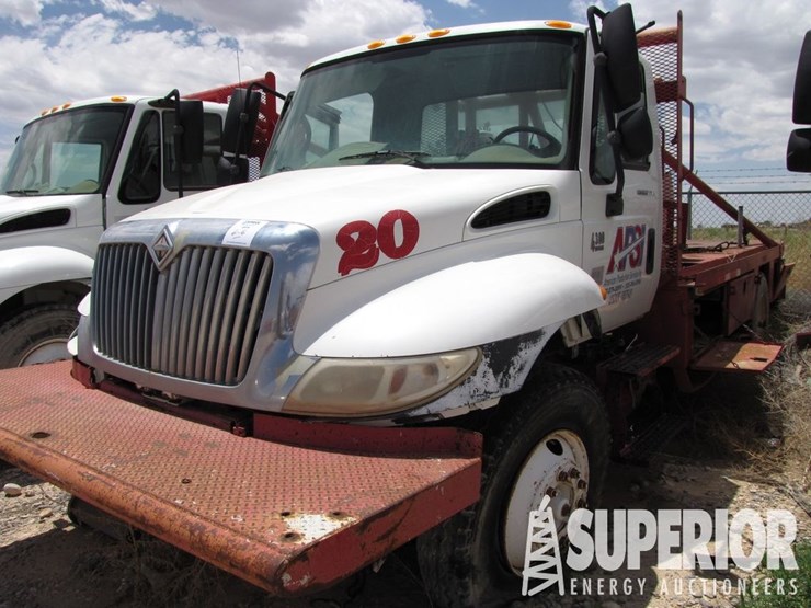 2005-international-durastar-4300-image-1