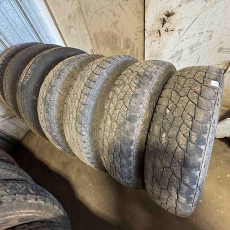 7-LT215/85 R16 RANGE E