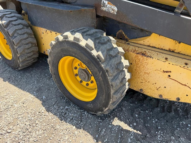 new-holland-ls190b-image-15