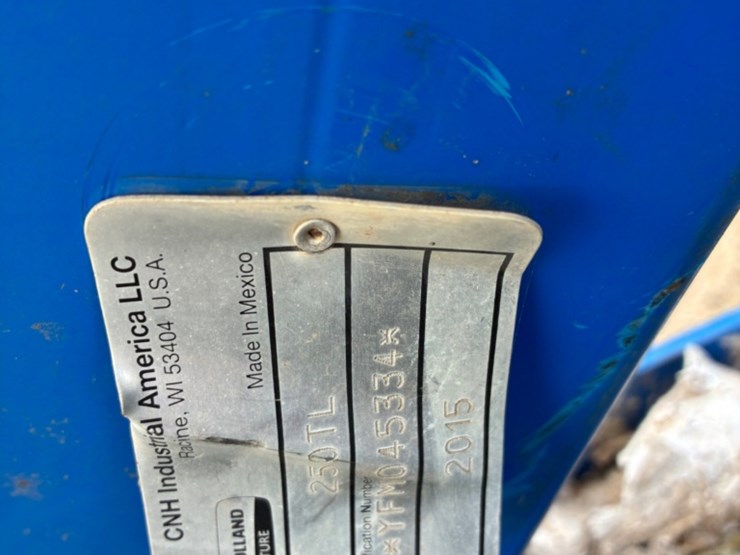 new-holland-250tl-image-3