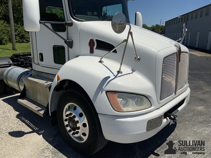 2017-kenworth-t370-image-13
