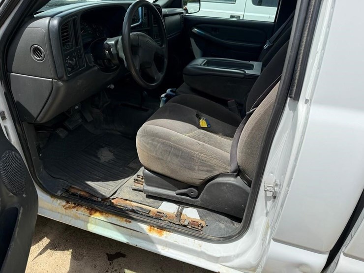 2006-chevrolet-silverado-1500-image-9
