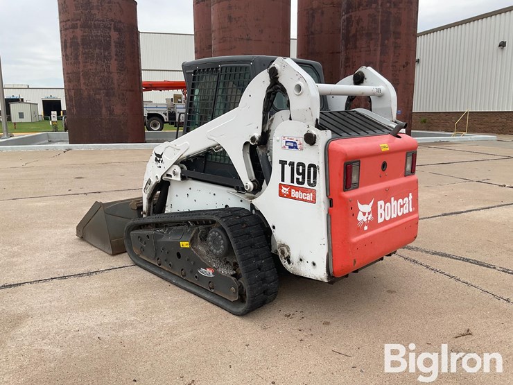 2012-bobcat-t190-image-7