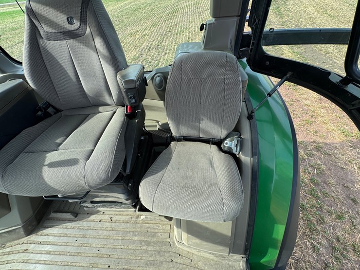 2023-john-deere-7r-210-image-50