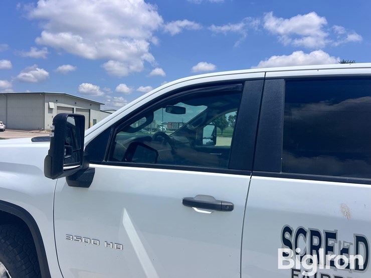 2020-chevrolet-silverado-3500-image-16