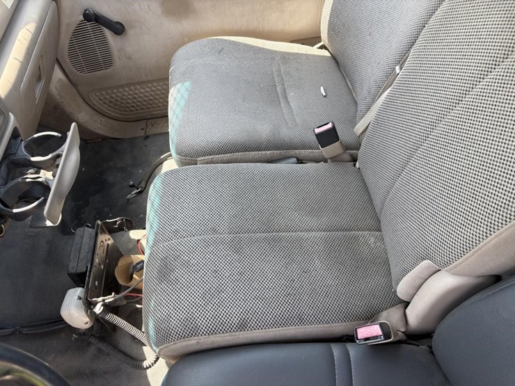 2004-ford-f250-image-16