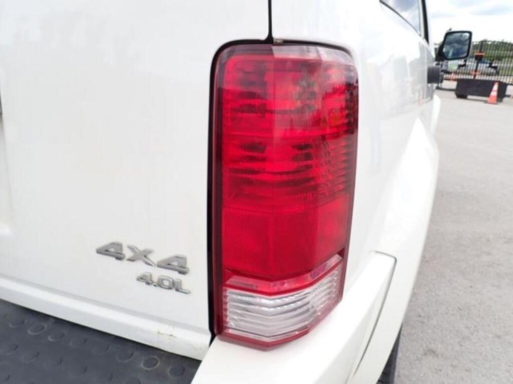 2008-dodge-nitro-image-78