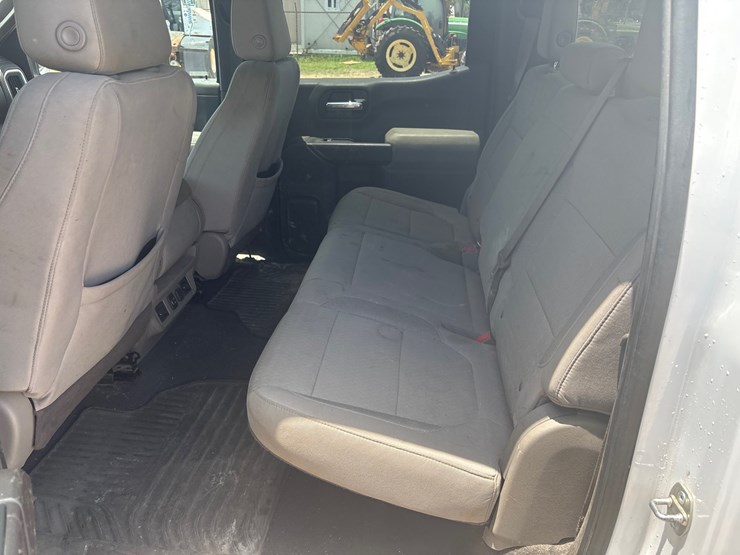2021-chevrolet-silverado-1500-image-5