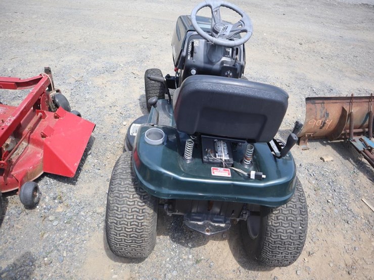 bolens-gear-driven-tractor-image-7