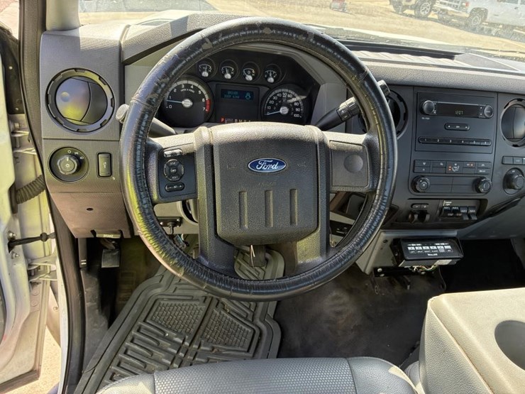 2014-ford-f350-image-13