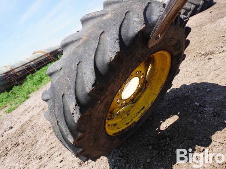 10.5-20-tires-w/8-bolt-rims-image-11
