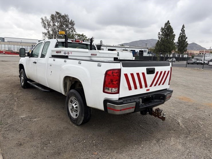 2016-gmc-sierra-2500-image-4