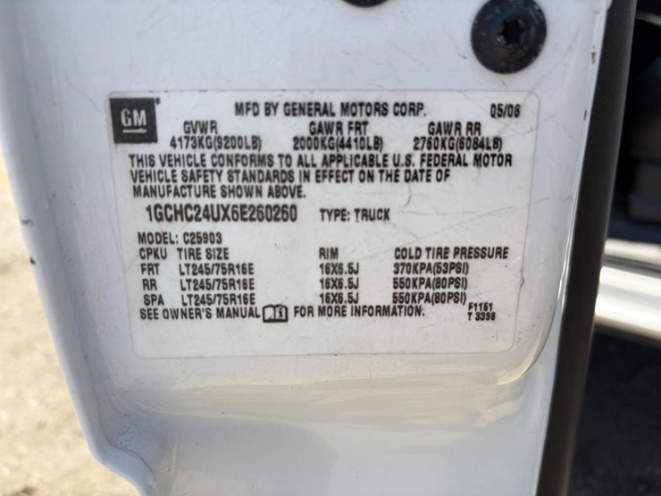 2006-chevrolet-2500-image-17