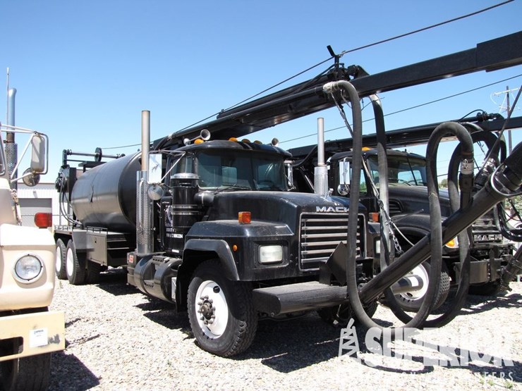 2002-mack-rd688s-image-15