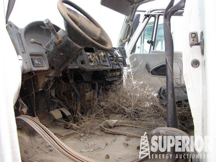 2005-international-durastar-4300-image-6