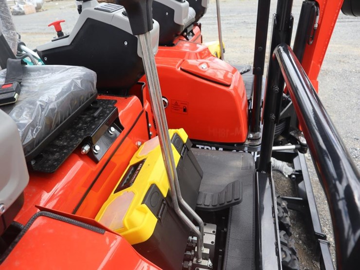 tpm-18hh-mini-excavator-image-7