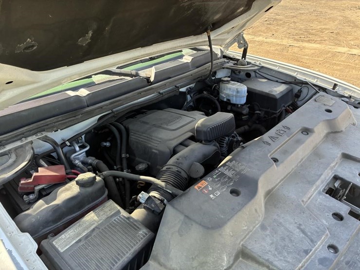2011-chevrolet-silverado-2500-image-9