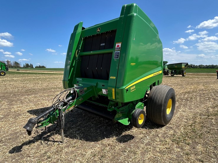 john-deere-569-premium-image-1