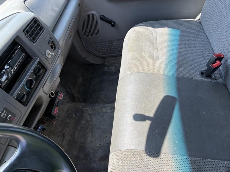 2001-ford-f350-image-25