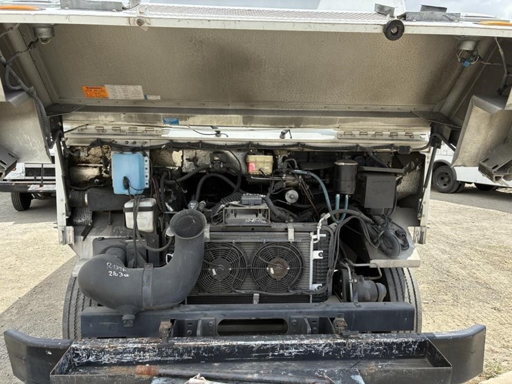 2008-workhorse-w62-image-10