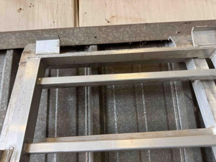 2-atv-aluminum-loading-ramps-7'x23"-image-2