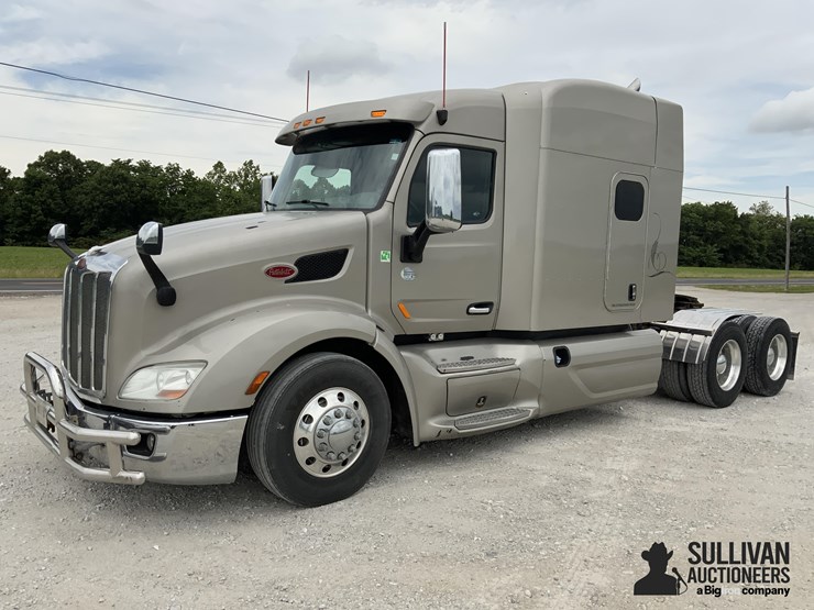 2015-peterbilt-579-image-1