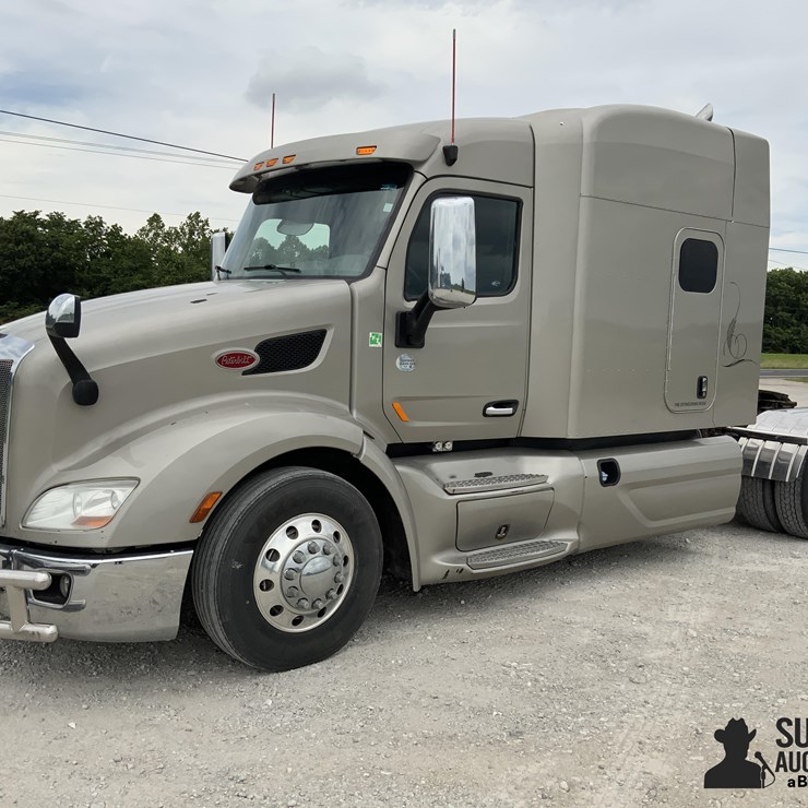 2015 PETERBILT 579