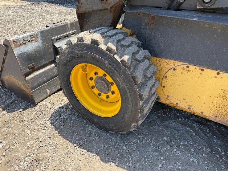 new-holland-ls190b-image-16