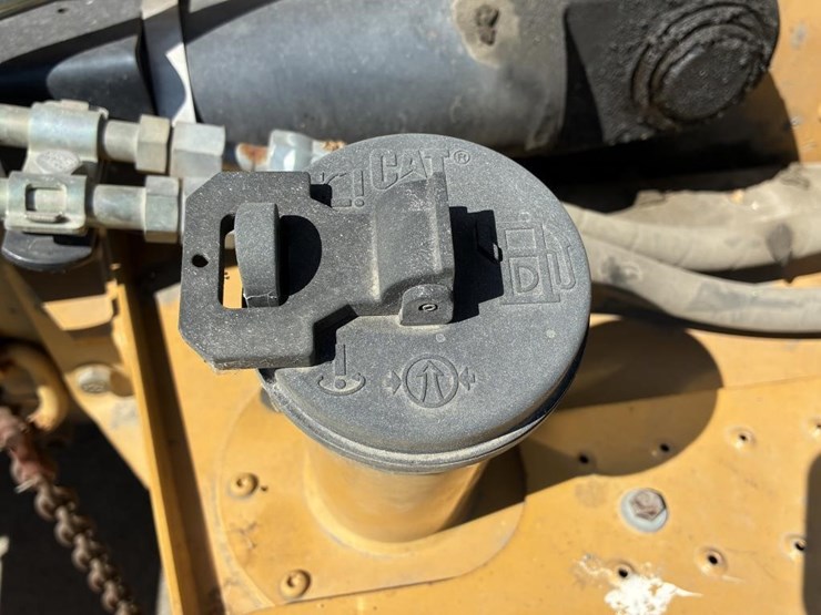 2014-caterpillar-430e-image-26