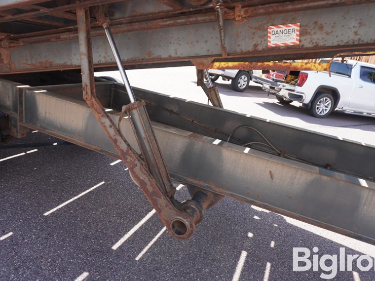 2007-iron-steer-10r25-25'-t/a-gooseneck-roller-trailer-image-12