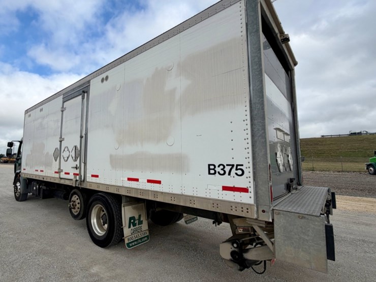 2016-peterbilt-220-image-7