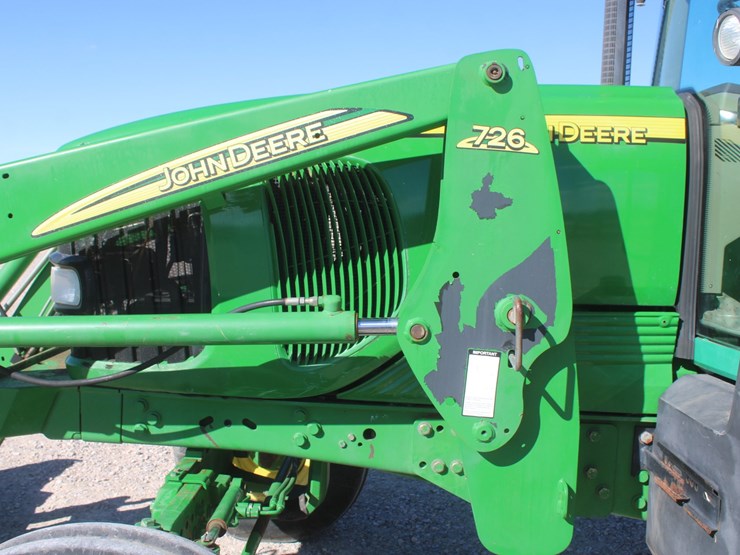 2004-john-deere-7320-image-27
